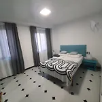 Casa *